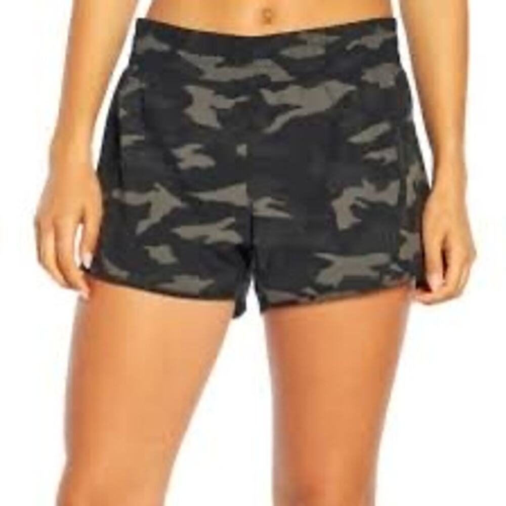 Marika Camaflauge Run Shorts Medium